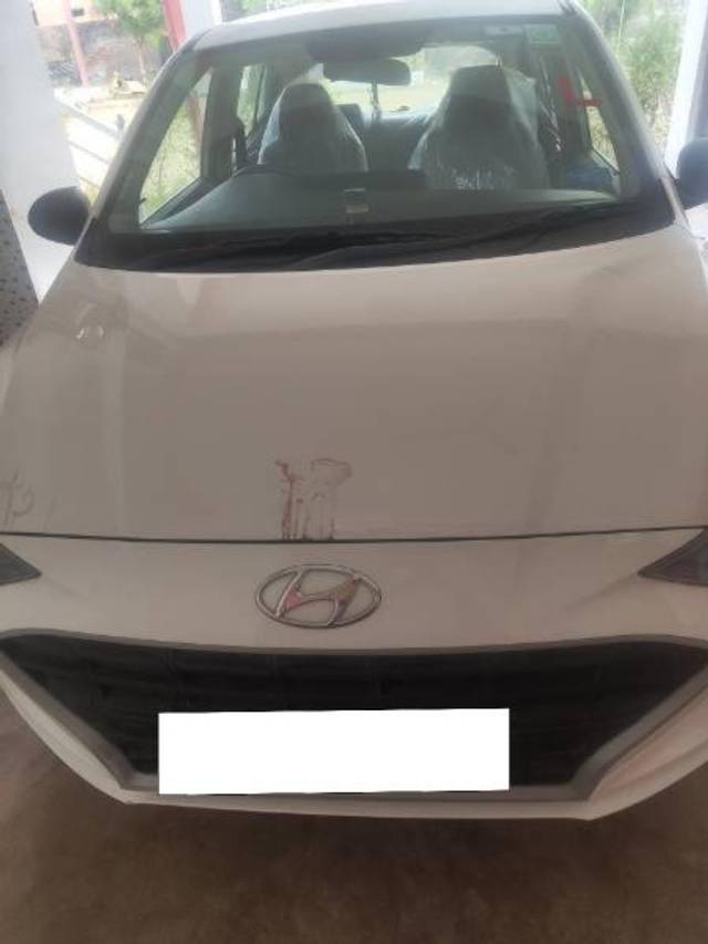 https://images10.gaadi.com/usedcar_image/4581484/original/processed_5822284a-1809-4276-8c11-d1d2c30a6618.jpg?imwidth=6400