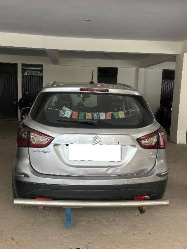 https://images10.gaadi.com/usedcar_image/4581486/original/processed_30dbf0b7-5e37-44f8-b706-2c57a28aa1b6.jpeg?imwidth=6402