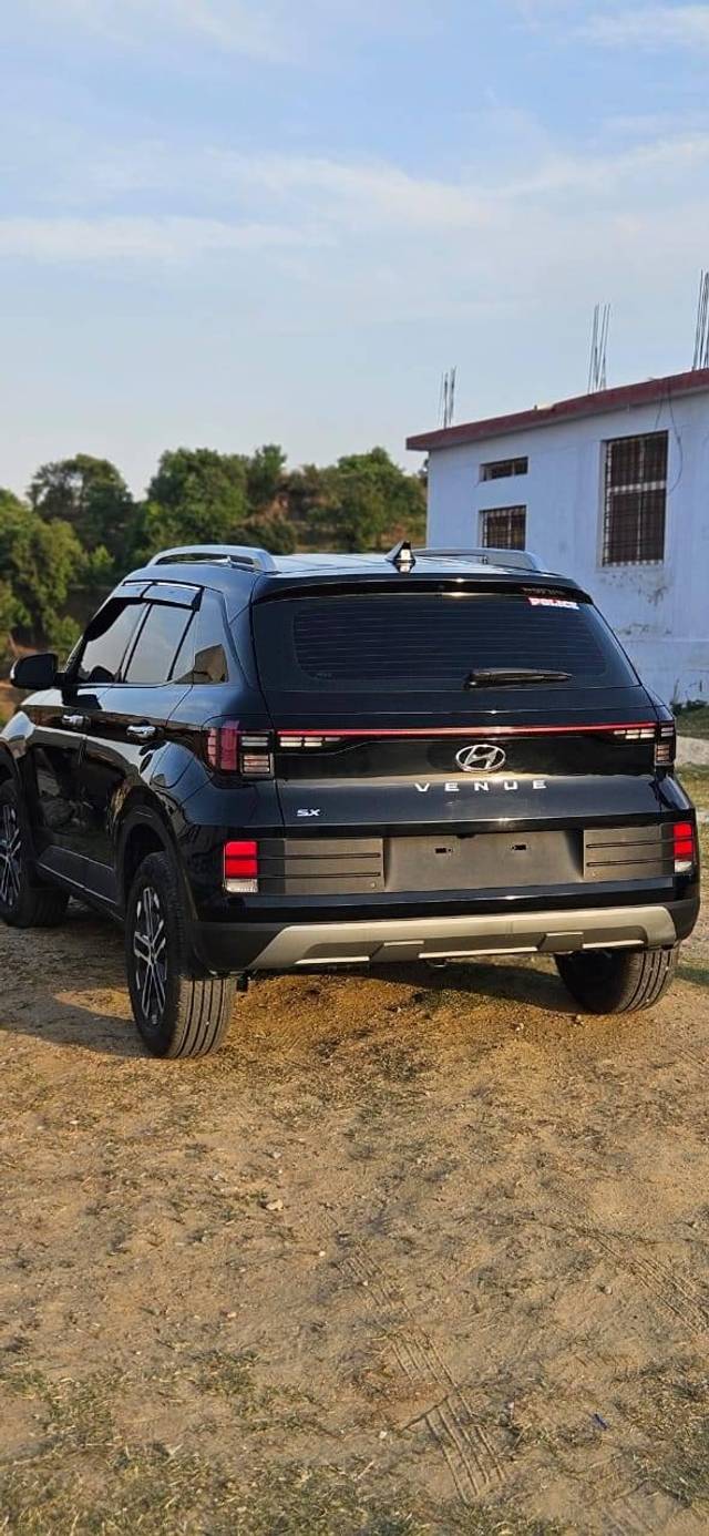 https://images10.gaadi.com/usedcar_image/4581499/original/processed_0c69b21e1b43ca2dae8c388a9a3d0b6f.jpg?imwidth=6402