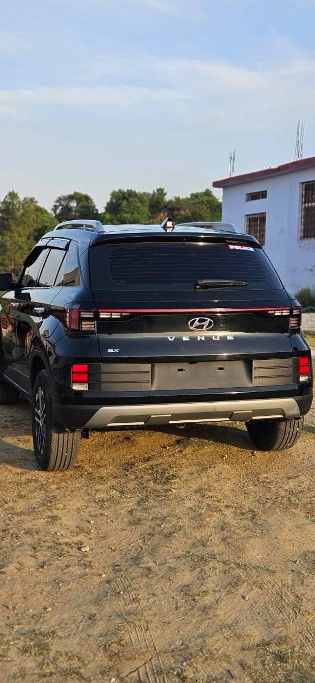 https://images10.gaadi.com/usedcar_image/4581499/original/processed_7eb0e64ee8f26b6d4a399c64ba3eccc7.jpg?imwidth=6401