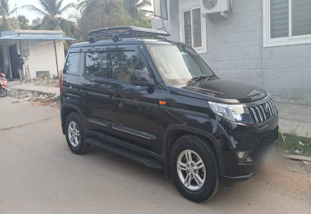https://images10.gaadi.com/usedcar_image/4581507/original/cf9255d6-fccd-4c24-97b3-674fd669bd96.?imwidth=6400