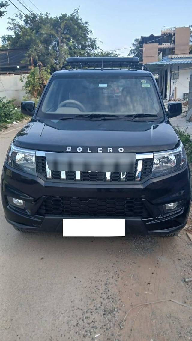 https://images10.gaadi.com/usedcar_image/4581507/original/processed_48116775-bc8f-491f-a57c-3639be7ae1d7.jpg?imwidth=6402