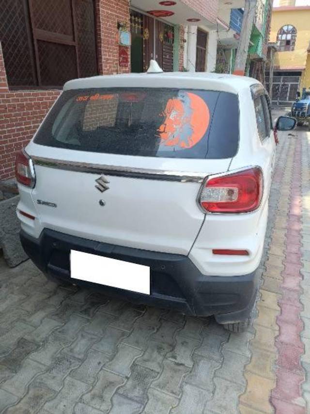 https://images10.gaadi.com/usedcar_image/4581512/original/processed_7eaf7411-af32-49d2-b281-e4e79d24bfeb.jpg?imwidth=6401