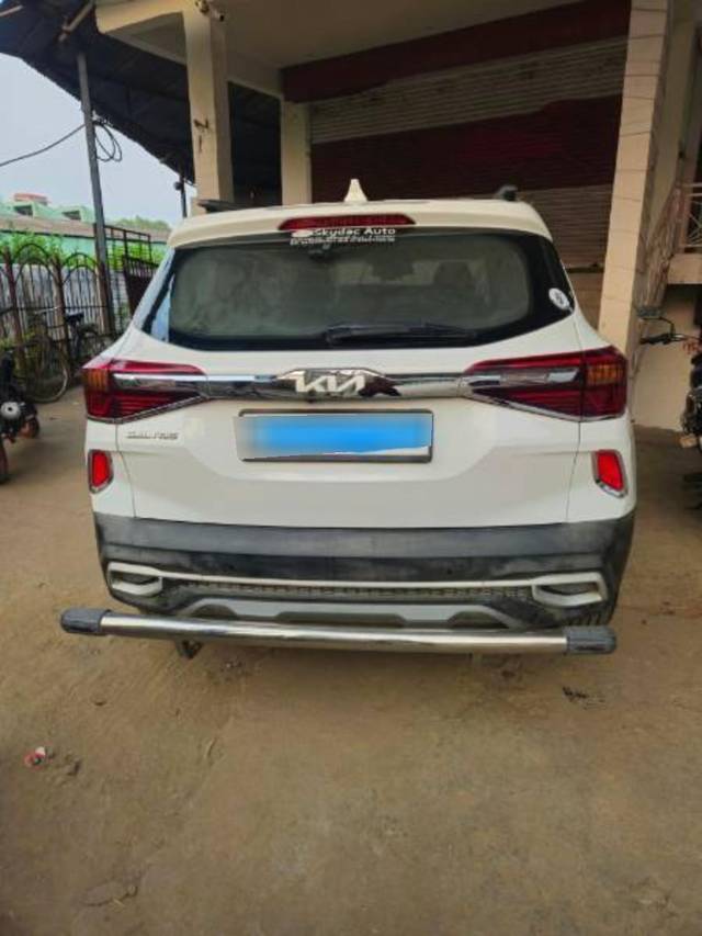 https://images10.gaadi.com/usedcar_image/4581513/original/processed_377c1fc3-3b0c-455d-a427-0c91b162f4c6.jpg?imwidth=6401