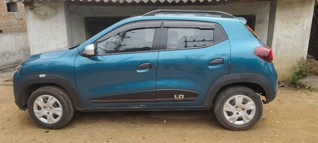 https://images10.gaadi.com/usedcar_image/4581515/original/processed_aa5a4a76-32d0-42a1-af7b-458fd0387939.jpg?imwidth=6402