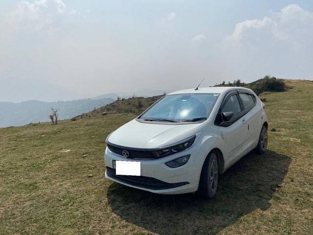 https://images10.gaadi.com/usedcar_image/4581533/original/processed_cbb60b9f-3d44-4bda-b0ed-8ef6e841327d.jpg?imwidth=6400