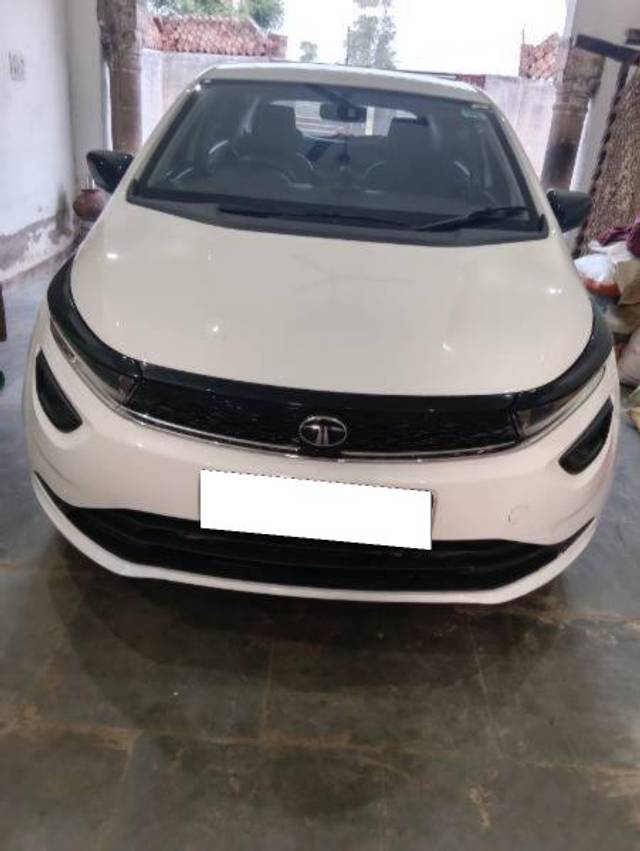https://images10.gaadi.com/usedcar_image/4581551/original/processed_a483520f-bb95-48b8-b237-fd4fd83fc7ad.jpg?imwidth=6400