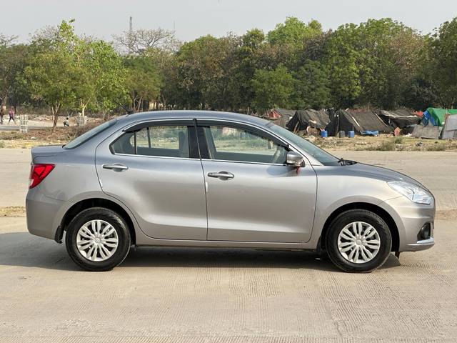 https://images10.gaadi.com/usedcar_image/4581552/original/fe9c7b0968bb7705eecbf9720828d961.jpg?imwidth=6401