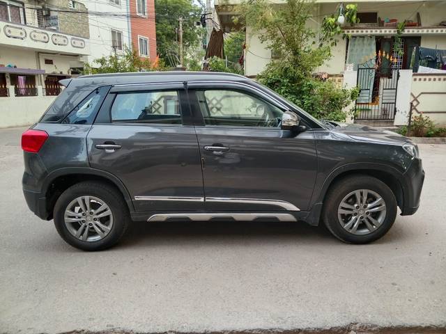 https://images10.gaadi.com/usedcar_image/4581554/original/882bfb7958ba8072459b721e87b50666.jpg?imwidth=6401