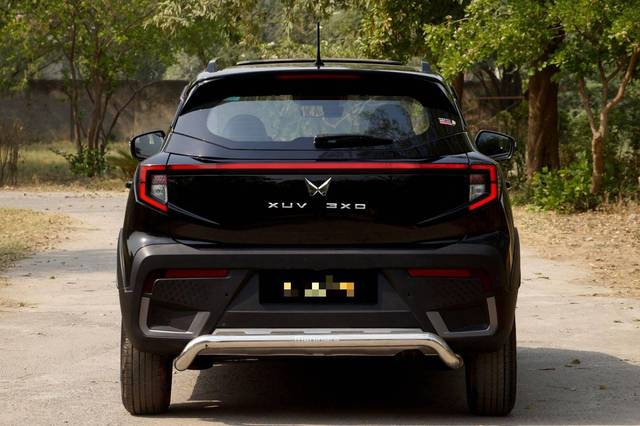 https://images10.gaadi.com/usedcar_image/4581582/original/processed_175cd8c4d1408666bd0fa13d7816997a.jpg?imwidth=6402