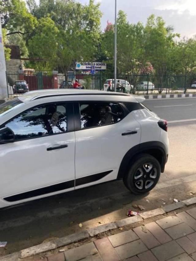 https://images10.gaadi.com/usedcar_image/4581591/original/processed_88d2fb58-bbb9-4576-821b-ad749edb8db8.jpg?imwidth=6400