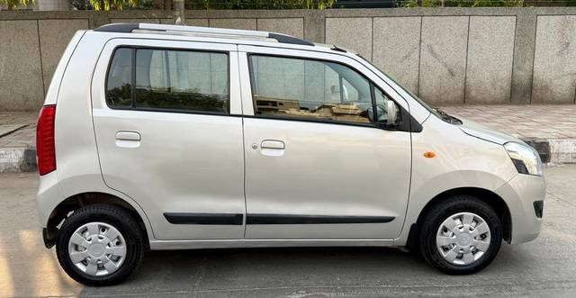 https://images10.gaadi.com/usedcar_image/4581602/original/111f20c2e5f05f5f46c6ed82f76b3e12.jpg?imwidth=6401