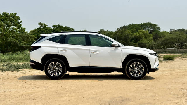 https://images10.gaadi.com/usedcar_image/4581603/original/bb51c3d329f8437b953e65c00f329ab2.JPG?imwidth=6401