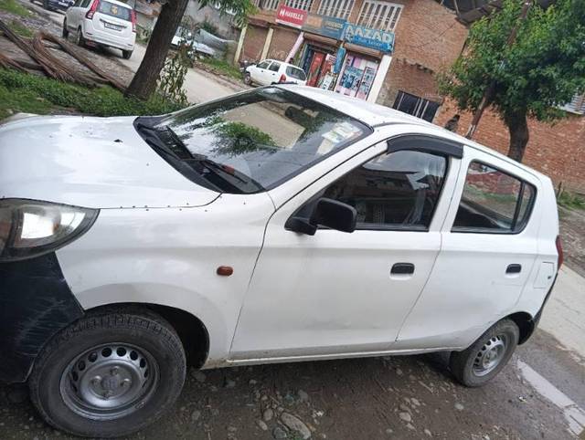 https://images10.gaadi.com/usedcar_image/4581609/original/processed_5821354c-2f12-4023-bde4-e2d91e1bb5bb.jpg?imwidth=6400