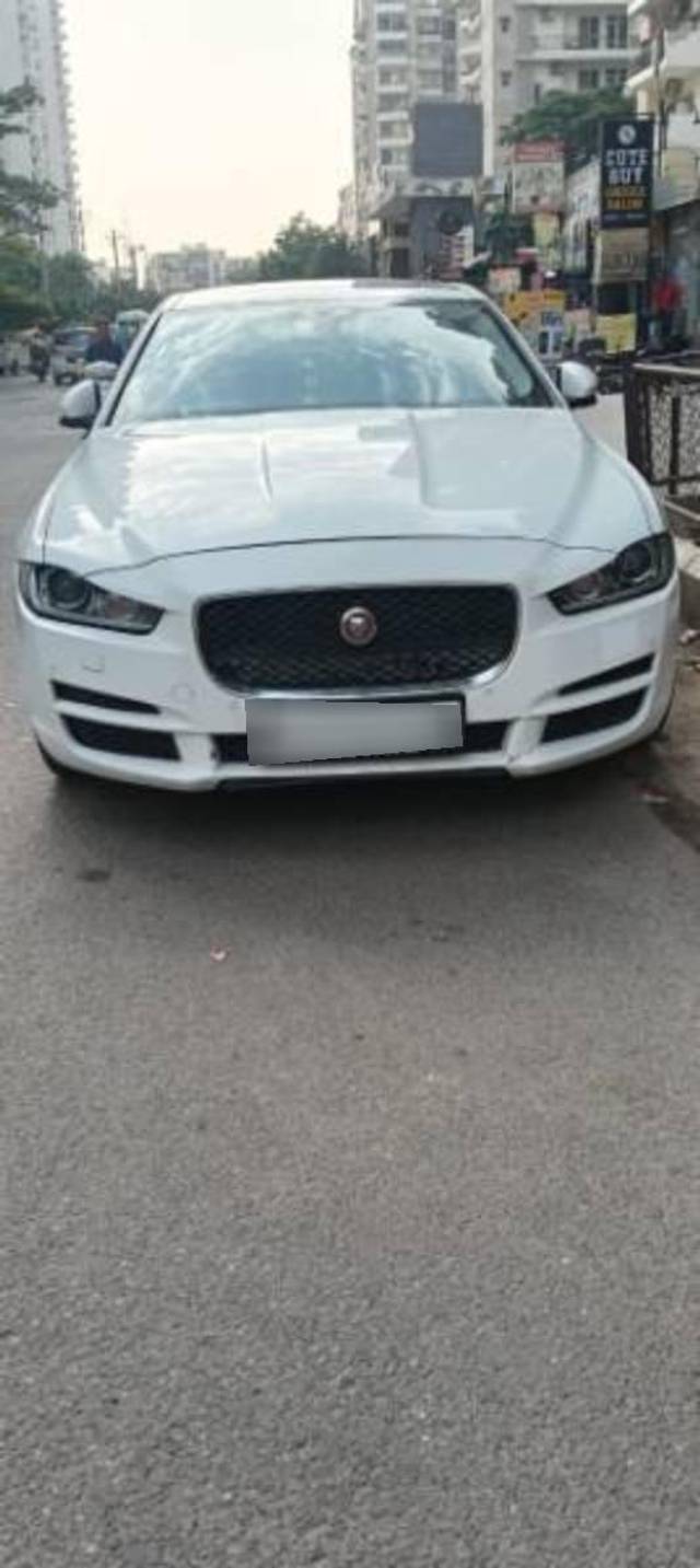 https://images10.gaadi.com/usedcar_image/4581621/original/processed_6a7e01a6-cfce-4e9f-92aa-a4c2f11c5b60.jpg?imwidth=6400