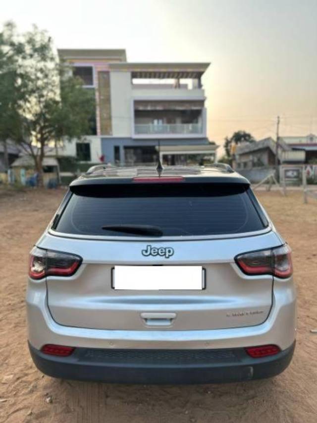 https://images10.gaadi.com/usedcar_image/4581670/original/processed_521fd60e-9ff3-4896-9e37-e471fc37d574.jpeg?imwidth=6402