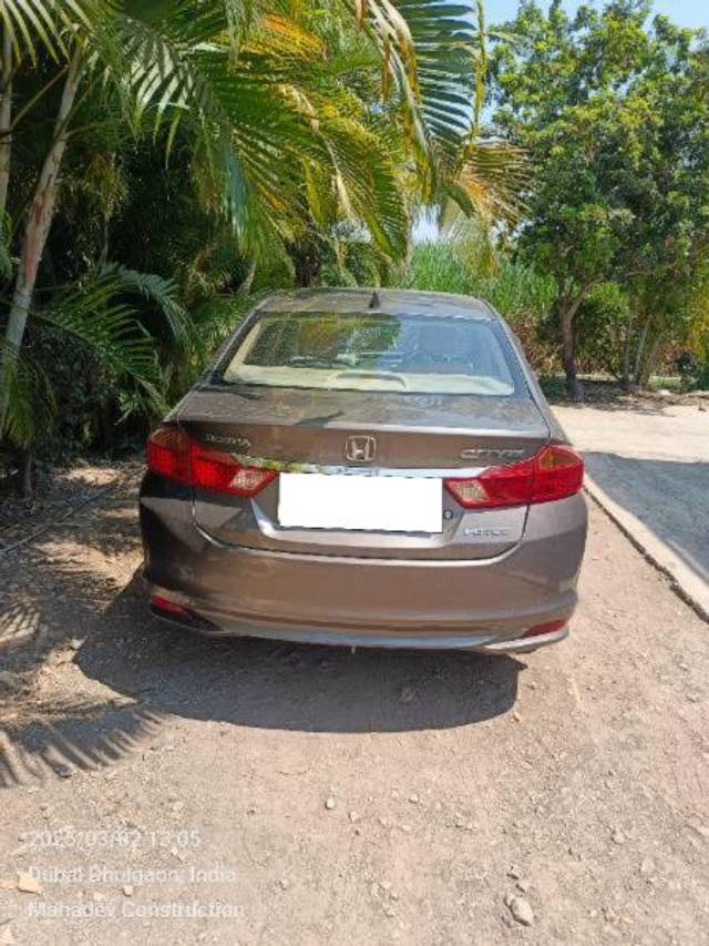 https://images10.gaadi.com/usedcar_image/4581681/original/processed_8ec5d2dc-613c-4bb7-a39e-a103cfa90954.jpg?imwidth=6401
