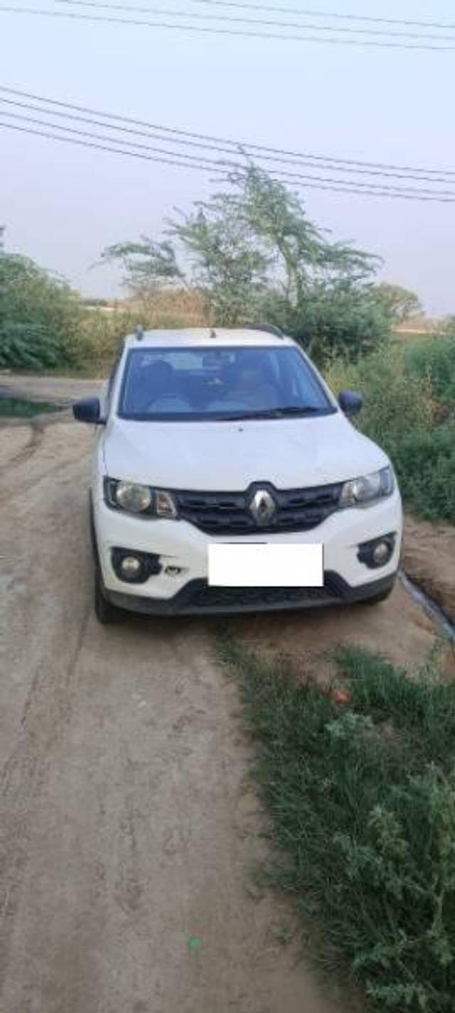 https://images10.gaadi.com/usedcar_image/4581715/original/processed_c082de3d-7471-45a1-b9c5-5a11fe89519c.jpg?imwidth=6400