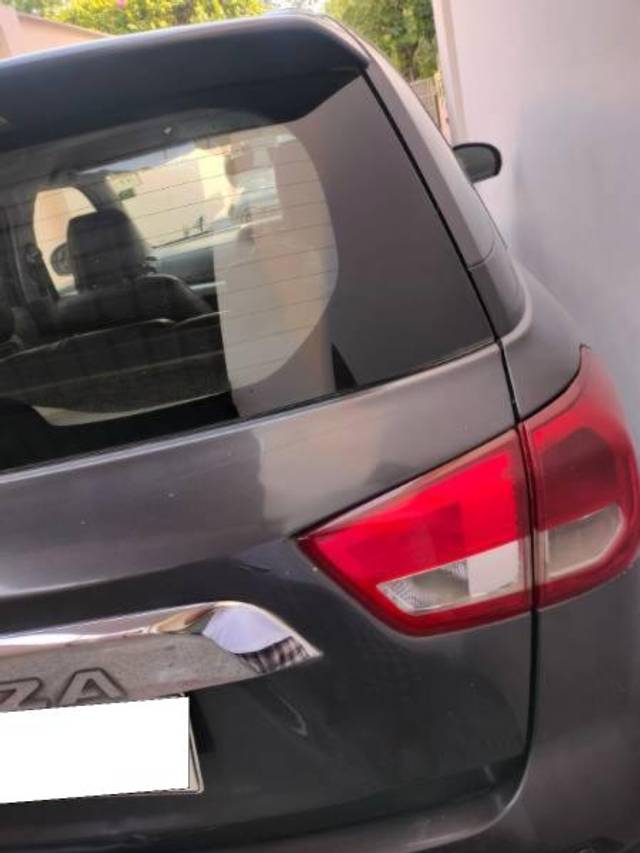 https://images10.gaadi.com/usedcar_image/4581758/original/processed_3076ace1-13a9-4355-a16c-60e5e5b59f9f.jpg?imwidth=6401