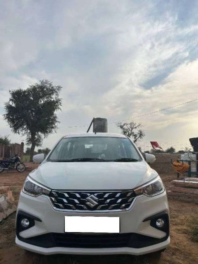 https://images10.gaadi.com/usedcar_image/4581764/original/processed_77c1a7bc-20b3-4a77-b4ae-c3e9b948d6fe.jpg?imwidth=6402