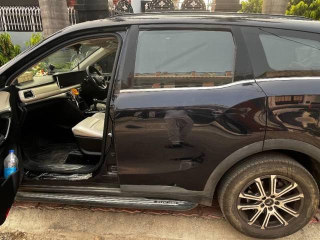 https://images10.gaadi.com/usedcar_image/4581819/original/processed_08d52671-d872-448f-b20e-d81bf83a7b22.jpeg?imwidth=6402