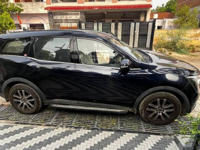 https://images10.gaadi.com/usedcar_image/4581819/original/processed_c3aa42f0-e030-4fc9-b359-5a946a587733.jpeg?imwidth=6401
