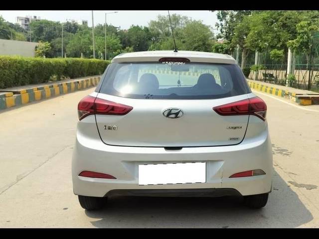 https://images10.gaadi.com/usedcar_image/4581851/original/processed_83b13102-a482-425e-b36f-99ee5d8a267f.jpg?imwidth=6401