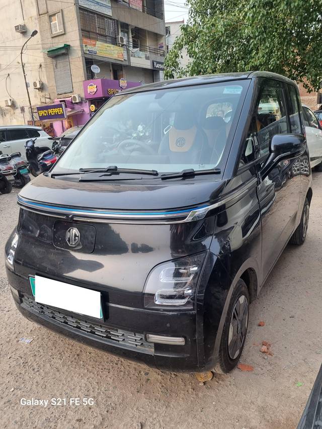 https://images10.gaadi.com/usedcar_image/4581903/original/processed_8f720818eea525b0d1edf57314839953.jpg?imwidth=6402