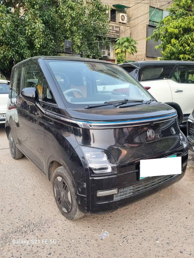 https://images10.gaadi.com/usedcar_image/4581903/original/processed_a856b88f3d4817d26156ab01ada63120.jpg?imwidth=6400