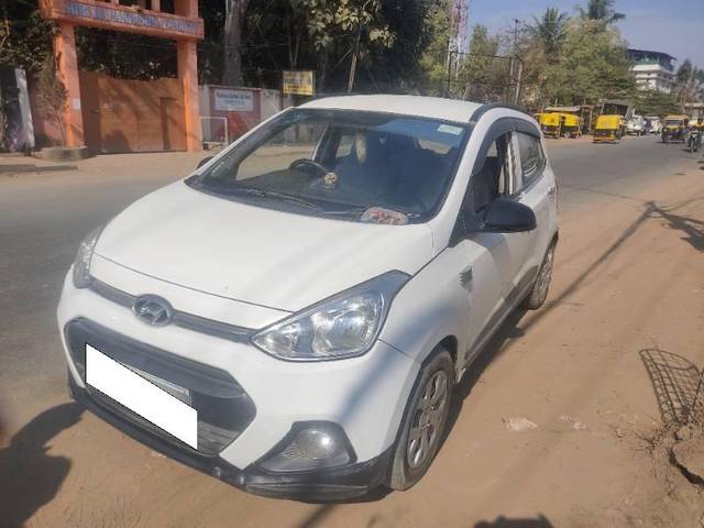 https://images10.gaadi.com/usedcar_image/4581925/original/processed_1f89d826-7d0e-4fbf-b757-073a0d46a3ed.jpg?imwidth=6401