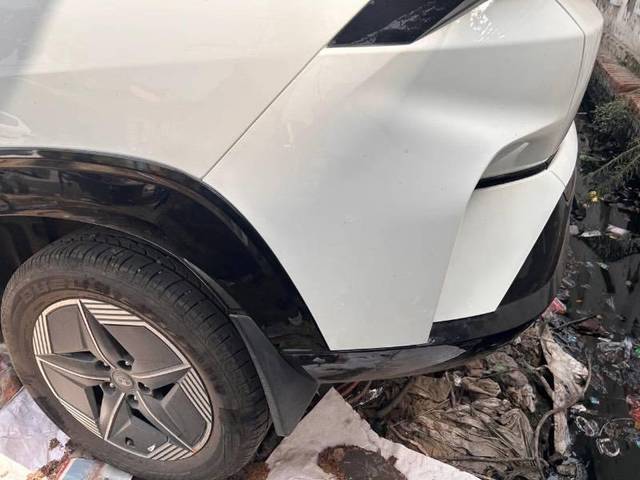 https://images10.gaadi.com/usedcar_image/4581955/original/processed_d8898c05-b4d2-4673-80e9-09c016000c22.jpeg?imwidth=6402
