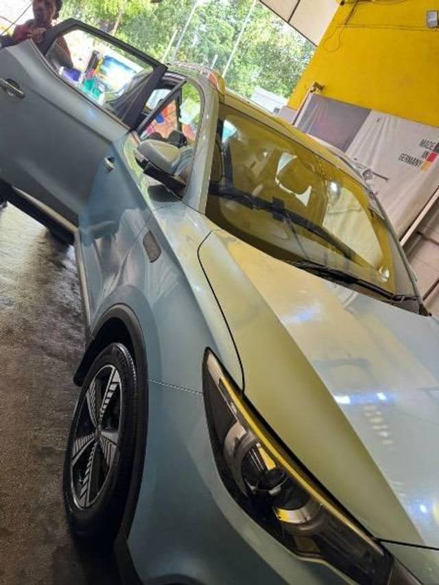 https://images10.gaadi.com/usedcar_image/4581985/original/processed_73e74664-bbcf-4b67-bf64-aefb1e71f80e.jpeg?imwidth=6400