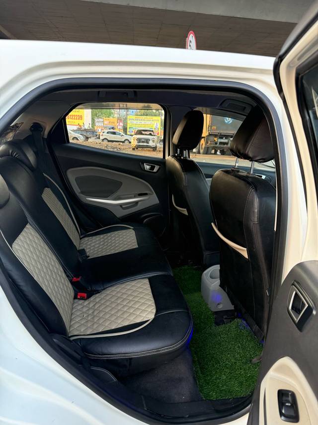 https://images10.gaadi.com/usedcar_image/4581992/original/e1c57d56e6c1d14fe13d383a8b651f9e.jpeg?imwidth=6402
