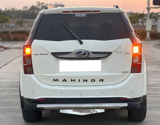 https://images10.gaadi.com/usedcar_image/4581995/original/processed_458ba950c048c45286066fdb3785b4bc.jpeg?imwidth=6401