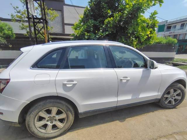 https://images10.gaadi.com/usedcar_image/4582038/original/processed_a65a07ae-110e-4a02-ac45-2cac07f02a42.jpg?imwidth=6400