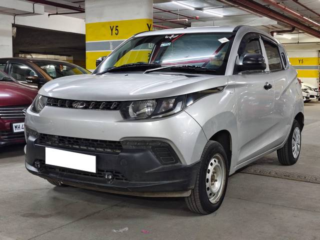 https://images10.gaadi.com/usedcar_image/4582050/original/processed_33648da41e97bc4e019e6ac05f1617d7.jpg?imwidth=6402