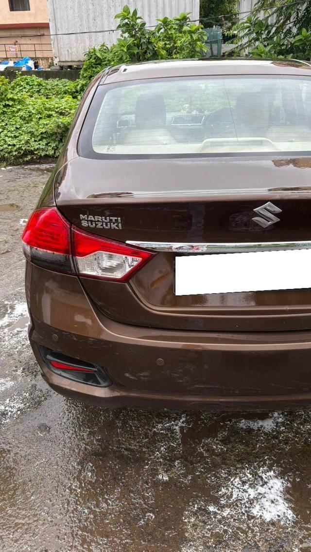 https://images10.gaadi.com/usedcar_image/4582054/original/processed_0ef5b380-2709-4a37-ab9e-af459a501115.jpg?imwidth=6400