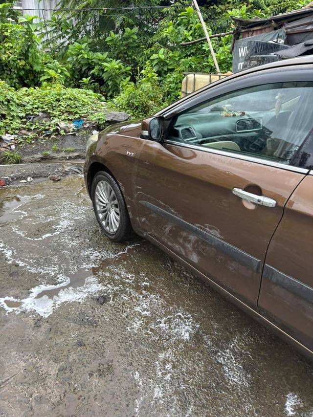 https://images10.gaadi.com/usedcar_image/4582054/original/processed_1c3ad532-8af8-4cbe-b9fd-a3f709648089.jpg?imwidth=6401