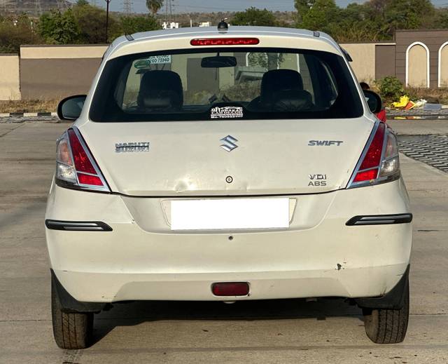 https://images10.gaadi.com/usedcar_image/4582091/original/processed_93e3d1f0ec780c111fe9561212027167.jpeg?imwidth=6401