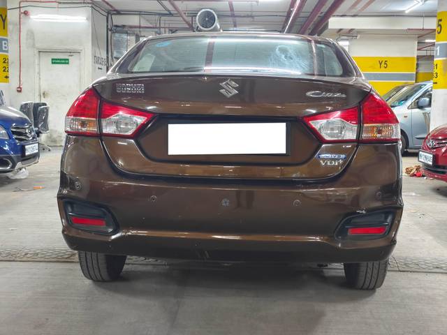 https://images10.gaadi.com/usedcar_image/4582095/original/processed_5b1d093a4e1924e200601e274f8e5da0.jpg?imwidth=6401