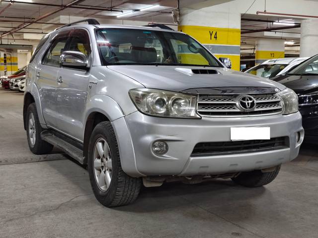 https://images10.gaadi.com/usedcar_image/4582098/original/processed_c07d172ab43f1577931a94a97aa8a526.jpg?imwidth=6400