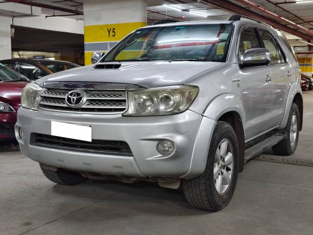 https://images10.gaadi.com/usedcar_image/4582098/original/processed_c63cdbf1748ce87ca8745d8230b99fcd.jpg?imwidth=6402