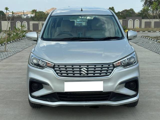 https://images10.gaadi.com/usedcar_image/4582100/original/processed_c41811f12ec789a7b9130a98672a4bf2.jpeg?imwidth=6402