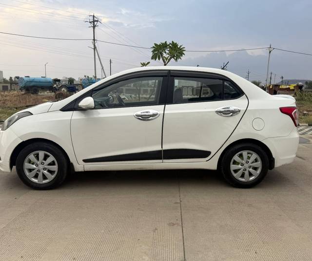 https://images10.gaadi.com/usedcar_image/4582105/original/985faf24fe63457bf732fb12fcac2577.jpeg?imwidth=6402