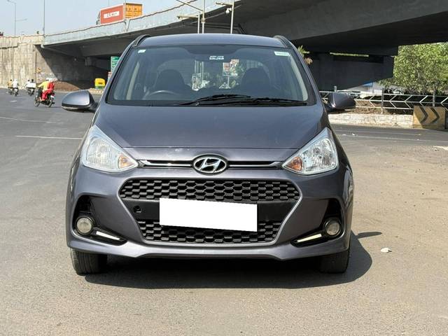https://images10.gaadi.com/usedcar_image/4582116/original/processed_f4cfaa0c10c0bd192c87781de1dfacd6.jpeg?imwidth=6402
