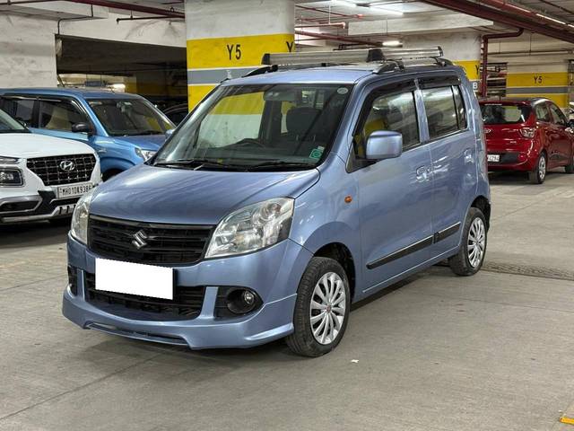 https://images10.gaadi.com/usedcar_image/4582117/original/processed_dd248f8b42b36d0392a0d89fe4eb6c98.jpg?imwidth=6400