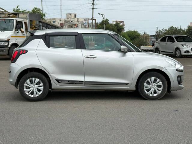 https://images10.gaadi.com/usedcar_image/4582119/original/processed_4c62781f0d04bc9575a9d12155519415.jpeg?imwidth=6401