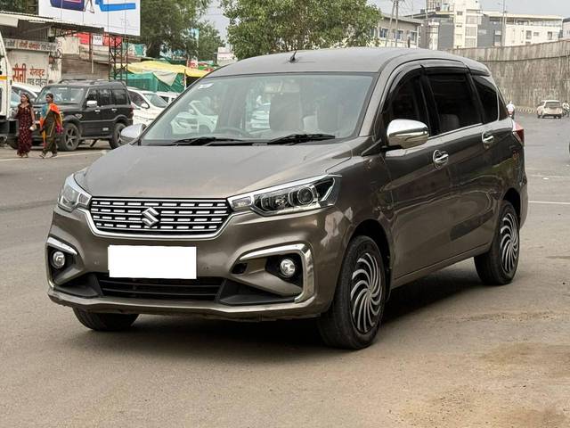 https://images10.gaadi.com/usedcar_image/4582133/original/processed_fdd69d0c36a5351b994d0728b8e1c5c2.jpeg?imwidth=6402