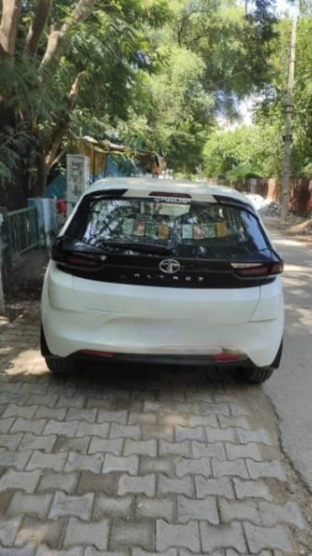 https://images10.gaadi.com/usedcar_image/4582217/original/processed_a7e52dcf-e009-4b60-bc86-a5f658554928.jpg?imwidth=6401
