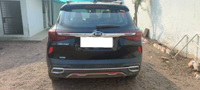 https://images10.gaadi.com/usedcar_image/4582250/original/processed_8bc24cbb-1e2b-4513-8f5d-34a15295757f.jpg?imwidth=6401